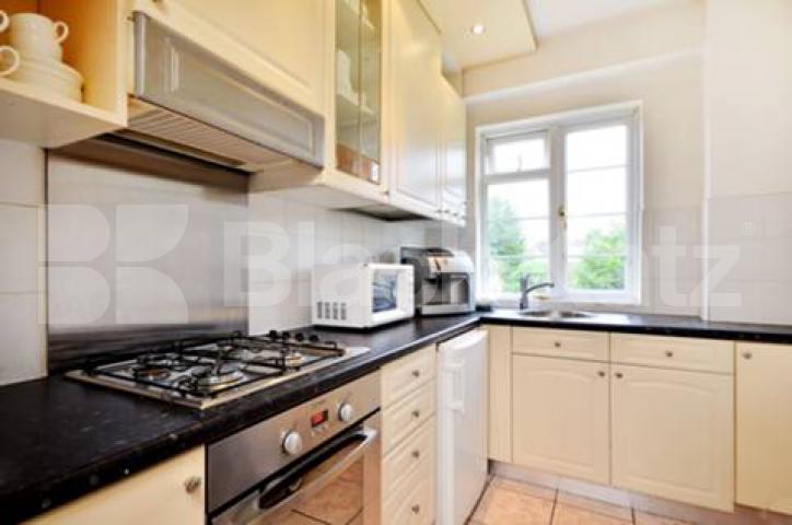 			UNDER OFFER , 2 Bedroom, 1 bath, 1 reception Flat			 Chiswick Village, Chiswick